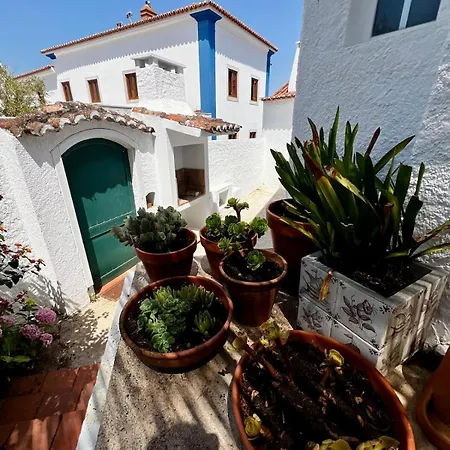 Nyaraló Paradise With Garden In